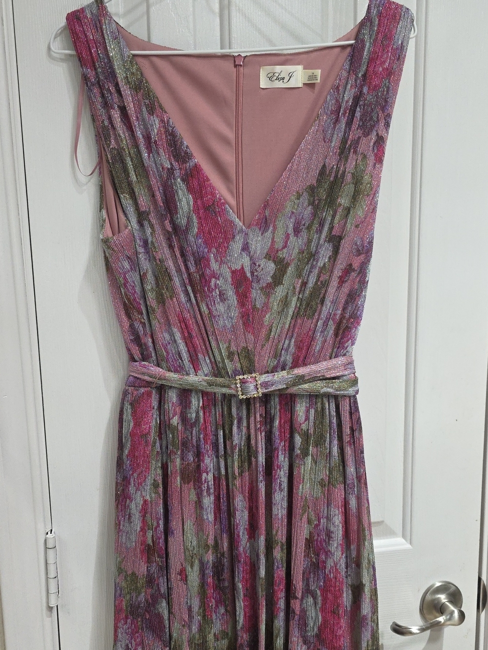 Eliza J Pink Floral V-Neck Sleeveless Maxi Dress Little Bit of Sparking. Size 14